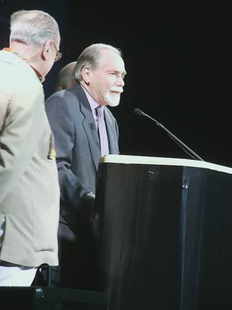 Robert Silverberg receiving the Big Heart award from Forest J. Ackerman