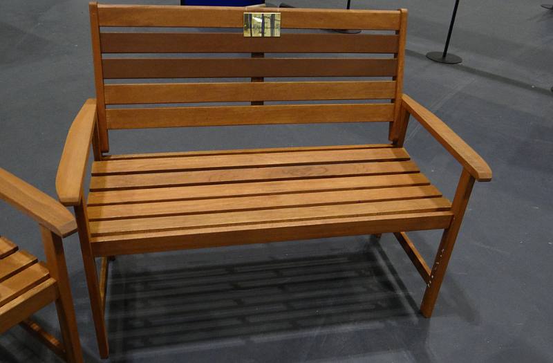 Fred Pohl Memorial Bench - Loncon 3